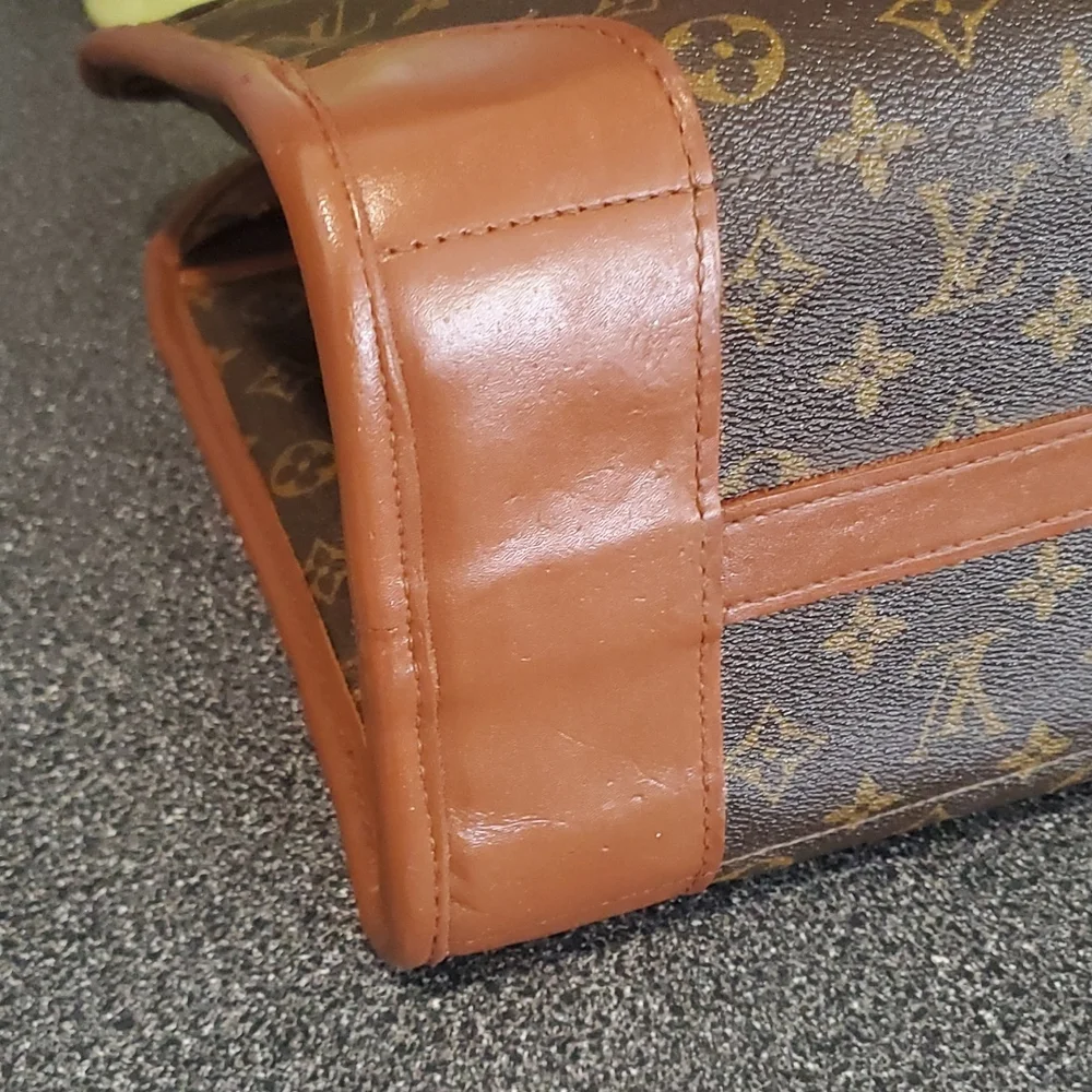 Louis Vuitton Vintage Bag with COA - Picture 9 of 16